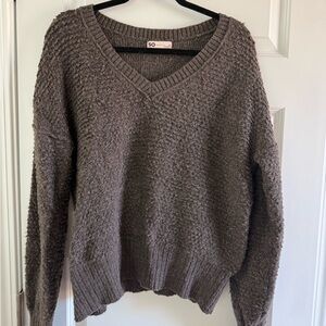 SO Women's Textured V-Neck Sweater - Dark Brown